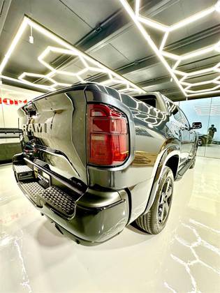 RAM RAMPAGE 2.0 HURRICANE 4 TURBO GASOLINA LARAMIE 4X4 AUTOMÁTICO